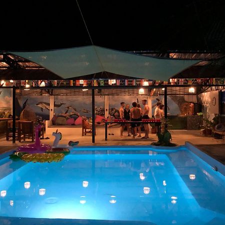 Ananas Guesthouse Moalboal Ngoại thất bức ảnh