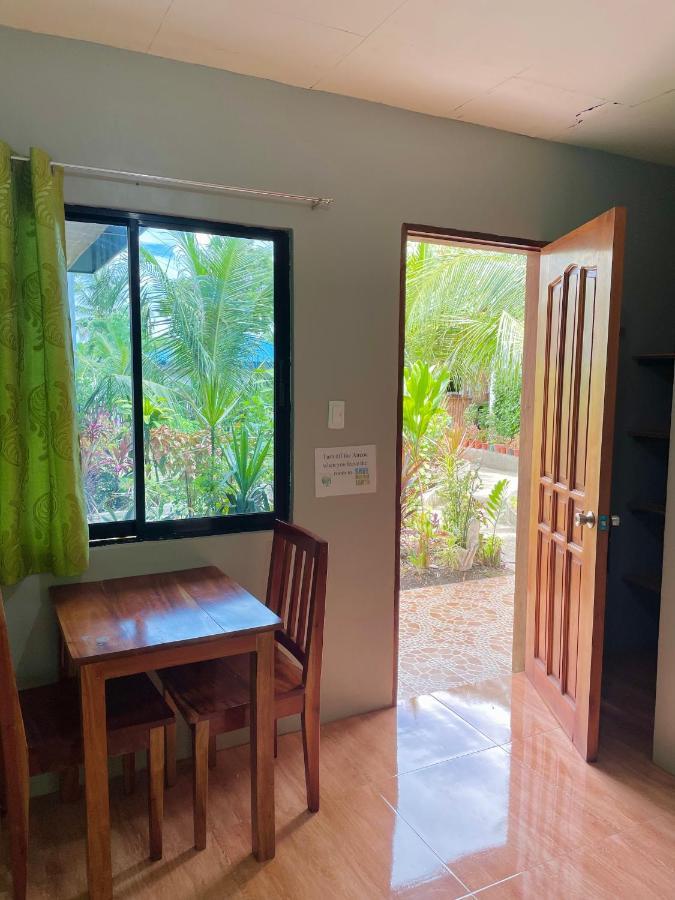Ananas Guesthouse Moalboal Ngoại thất bức ảnh