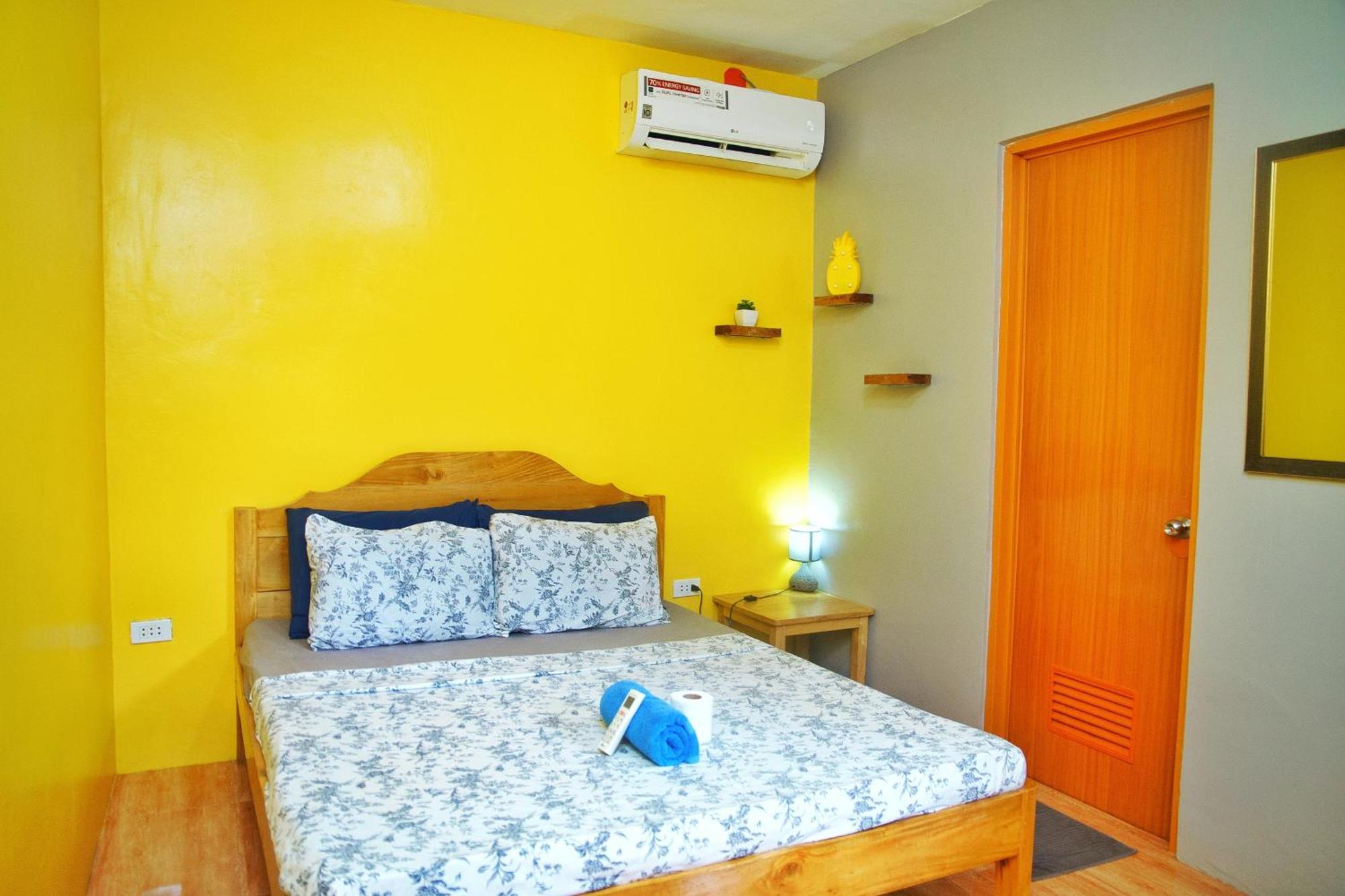 Ananas Guesthouse Moalboal Ngoại thất bức ảnh