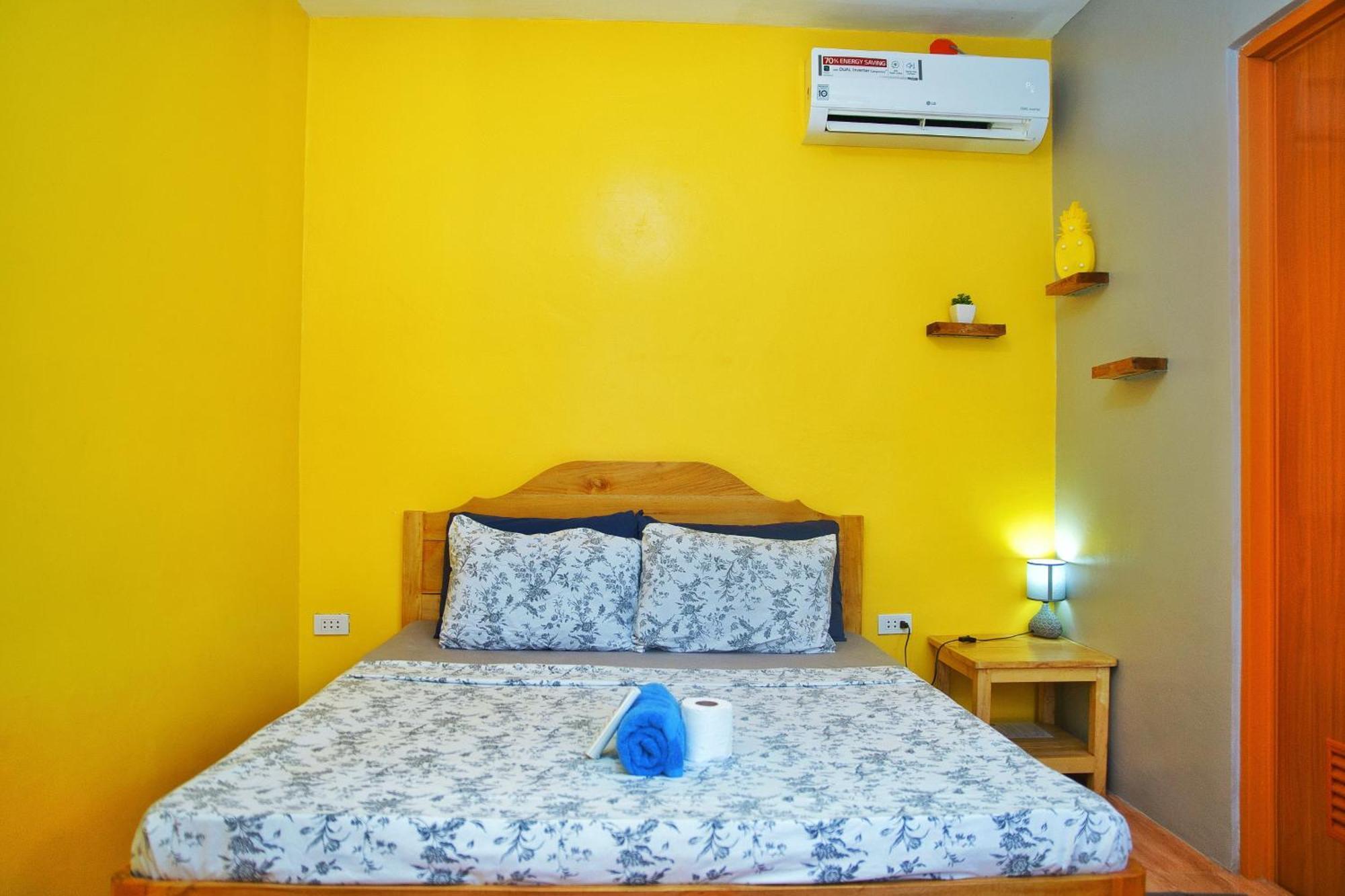Ananas Guesthouse Moalboal Ngoại thất bức ảnh