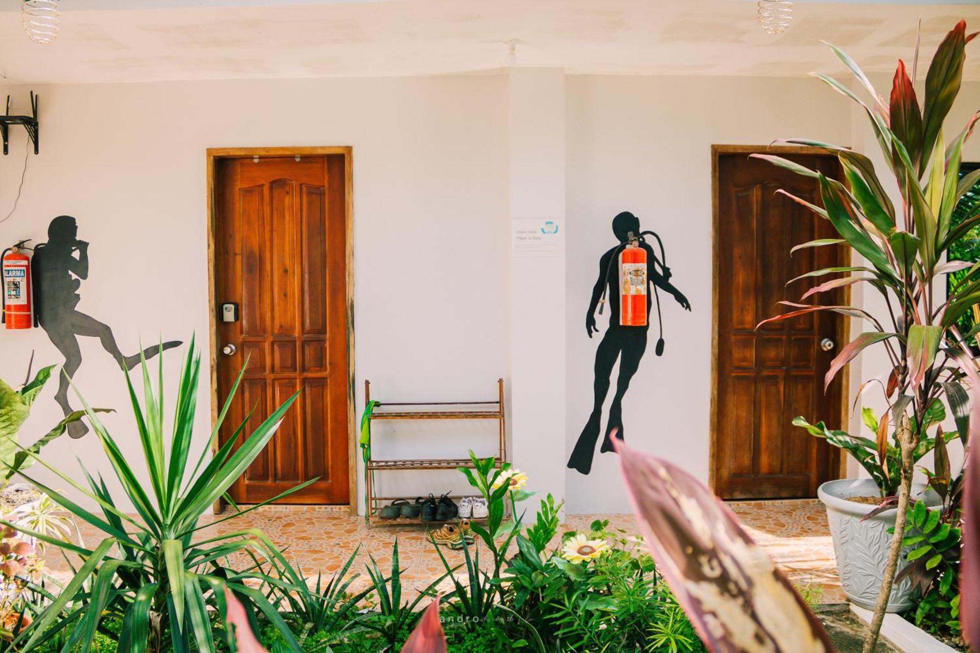 Ananas Guesthouse Moalboal Ngoại thất bức ảnh